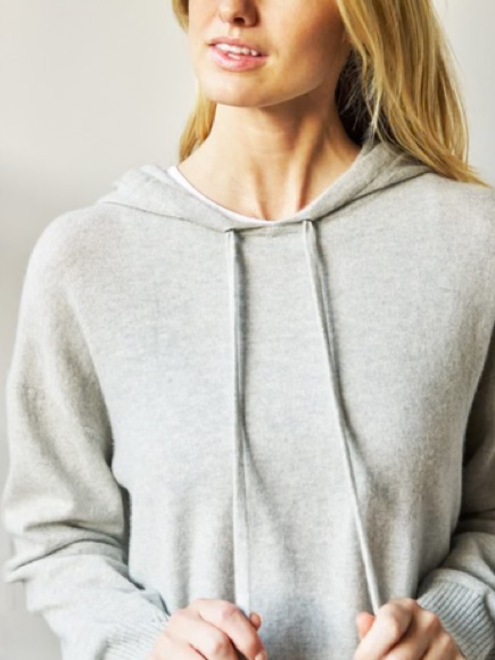 B. Draddy 100% Cashmere Hoodie • Gray Knit Pullover • Small